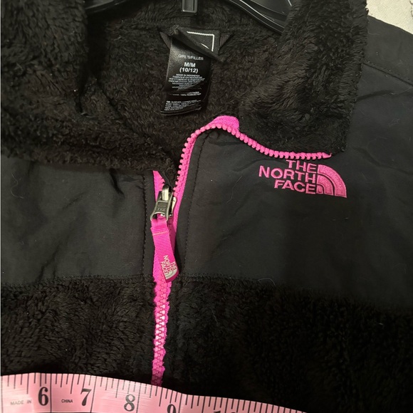 The North Face Black and Pink Kids Jacket - Picture 3 of 5